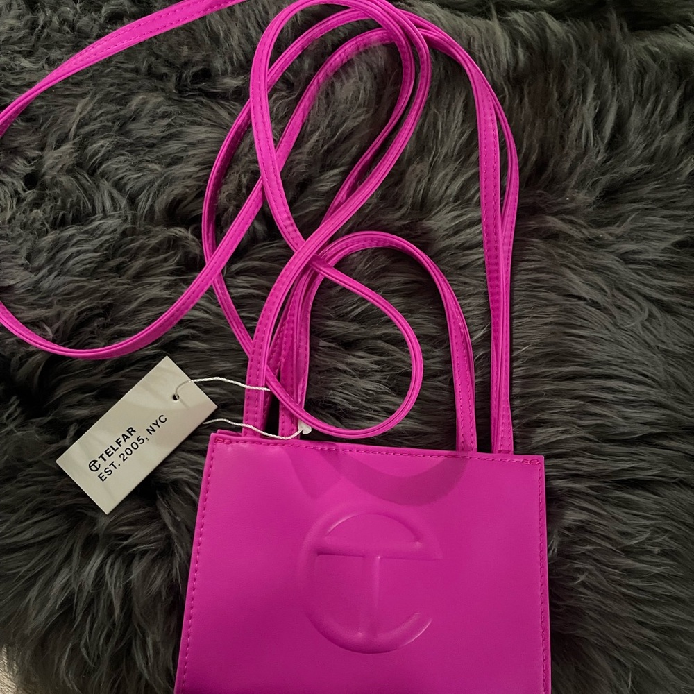 Small Azalea Telfar Bag 👜💕